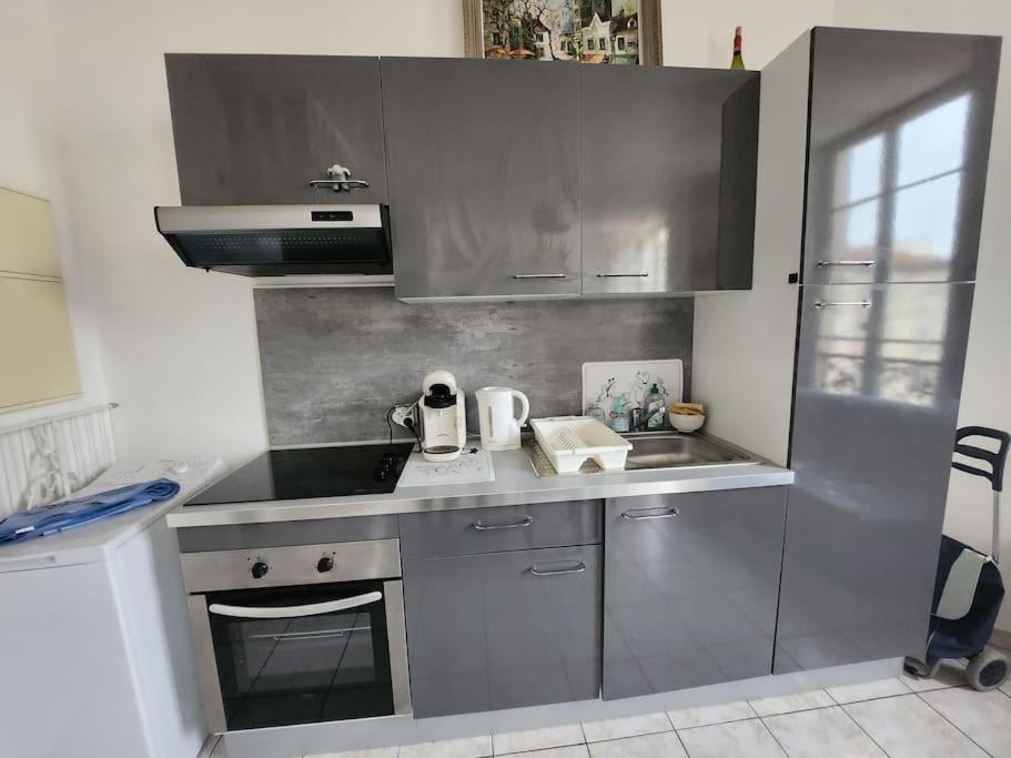 Appartement A Deux Pas De La Promenade Des *