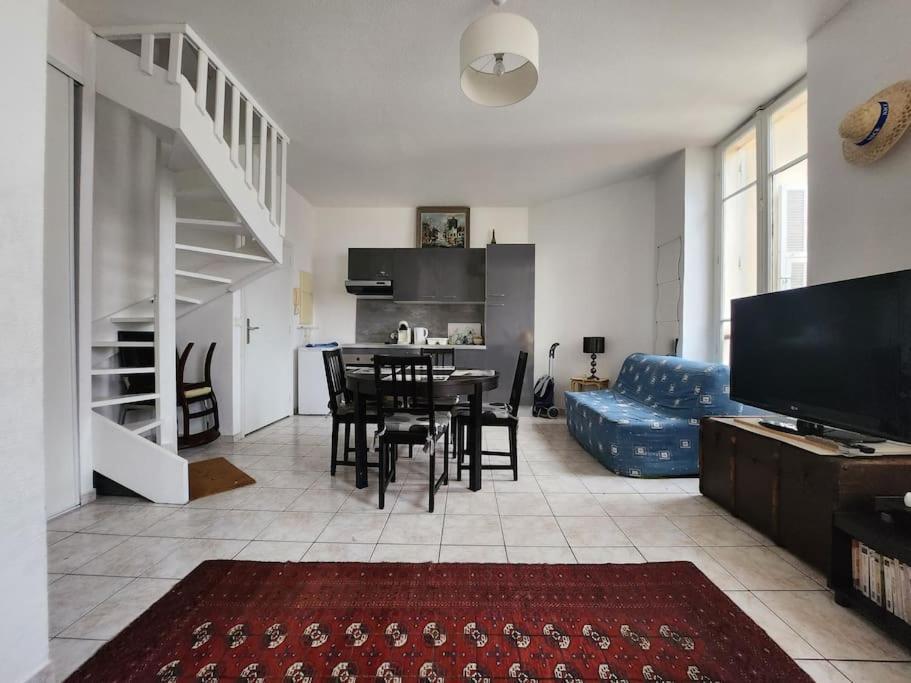 Appartement A Deux Pas De La Promenade Des Nice